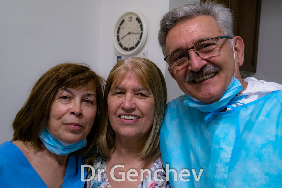 Dr. Genchev Restauración dental para la parodontitis